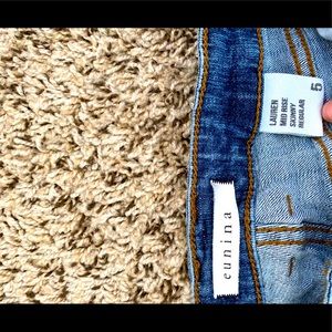 Women’s Ripped Jeans